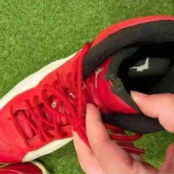 Jordan 12 Retro, Gym Red Size 11 - Picture 5 of 7